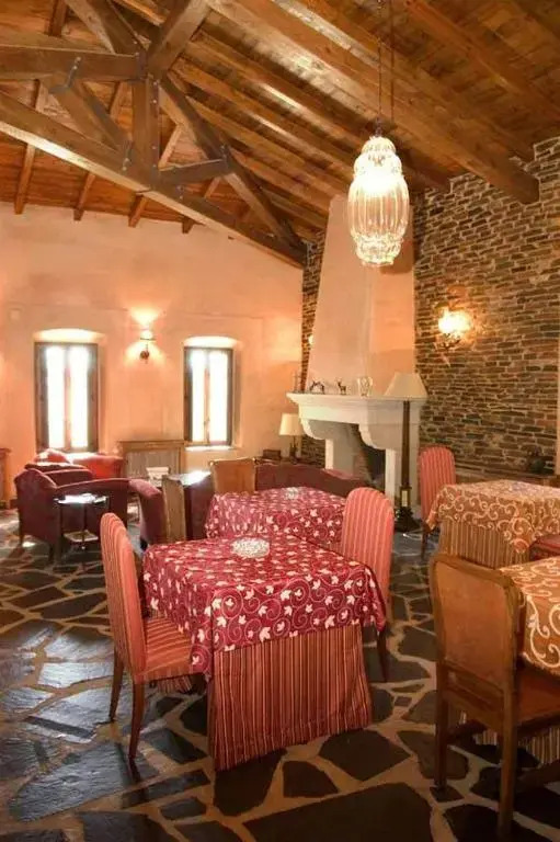 Palacio Viejo de Las Corchuelas