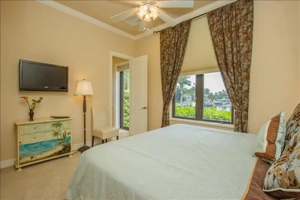 Green 145 - 145 Greenbrier 3 Bedroom Home by Redawning