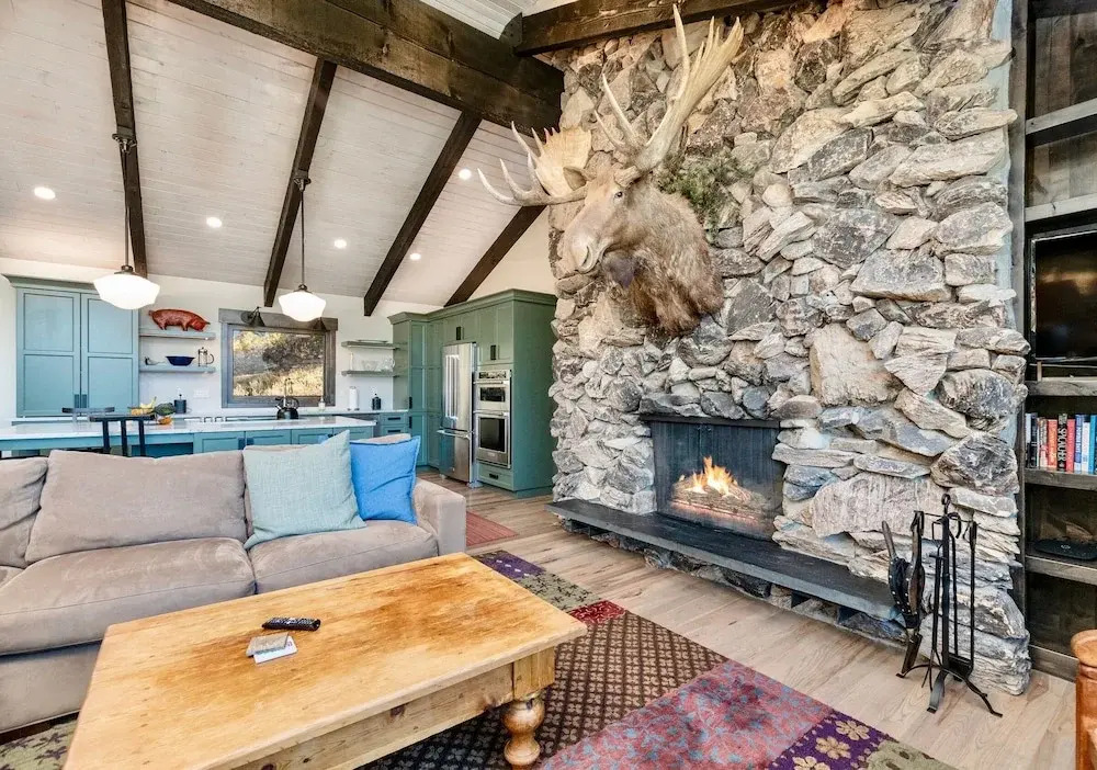 Moose Den Luxury Vacation Home at Windcliff home