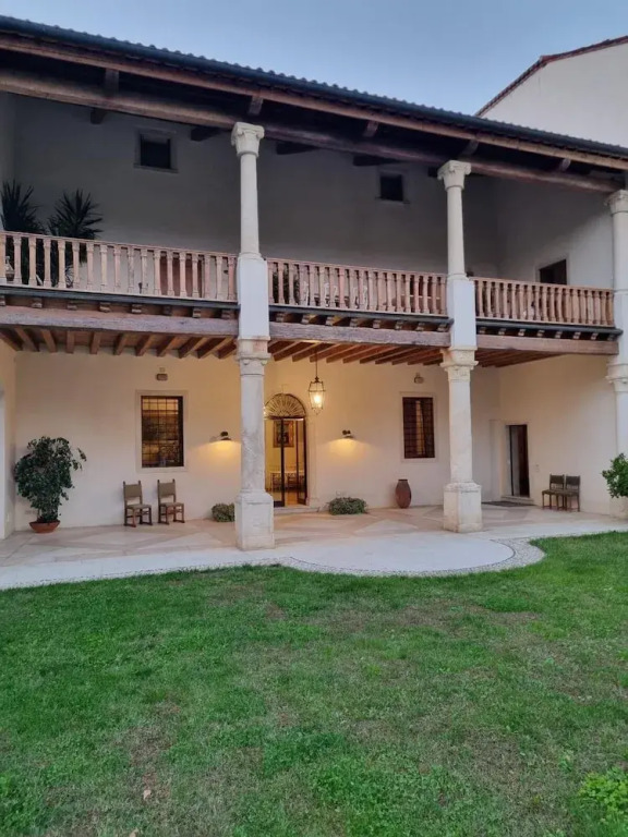 Villa Valmarana De Toni-Dimora Storica