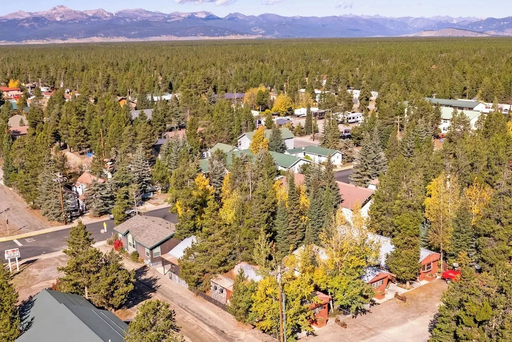 Gateway to Yellowstone! Cabin < 1 Mi to Natl Park