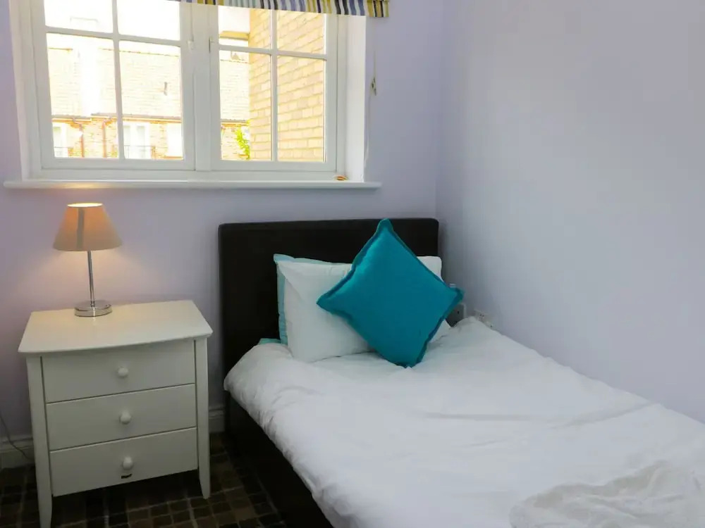 Blue Bay, The Bay, 2 bedrooms with ensuites, parking bay, 2 dogs welcome