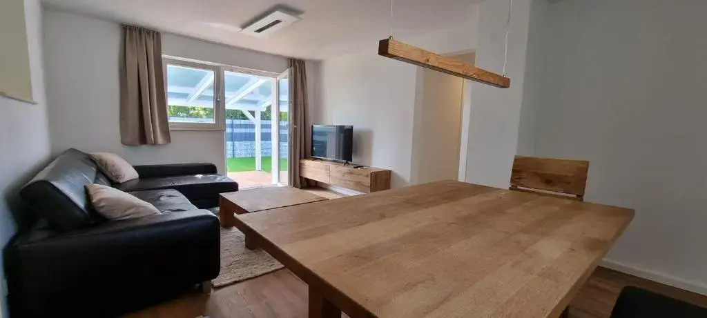 FN Oak Bungalow