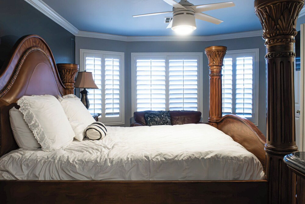 Spacious, Fully Equipped 5BR Home w/ Pool
