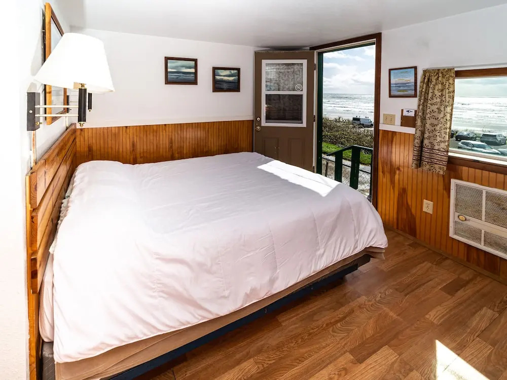 Oceanside Ocean Front Cabins