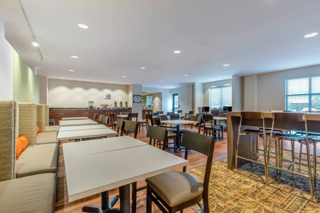 MainStay Suites St Louis Airport