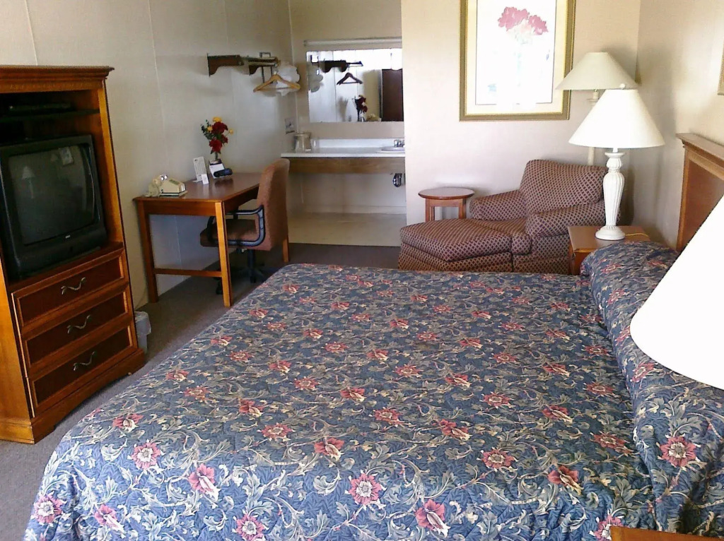 Paxton Inn Motel