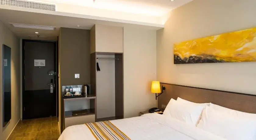 Home Inn Plus Shanghai Kongjiang Road Jiangpu Road Metro Station