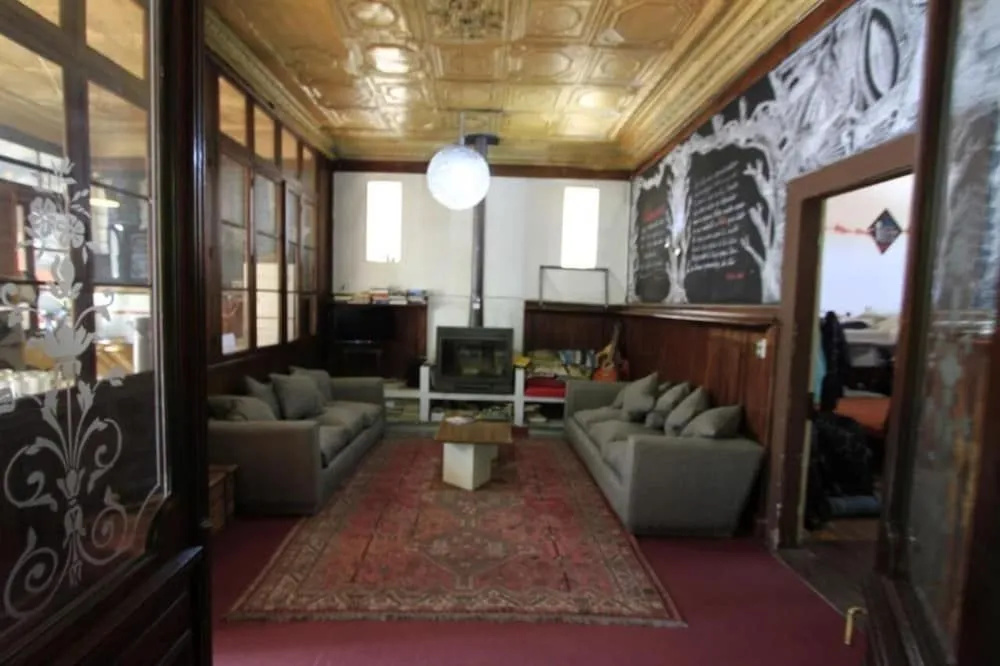 Escarabajo Hostel