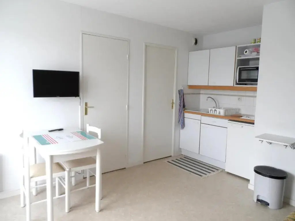Appartement Dives-sur-Mer, 2 pièces, 4 personnes - FR-1-487-161
