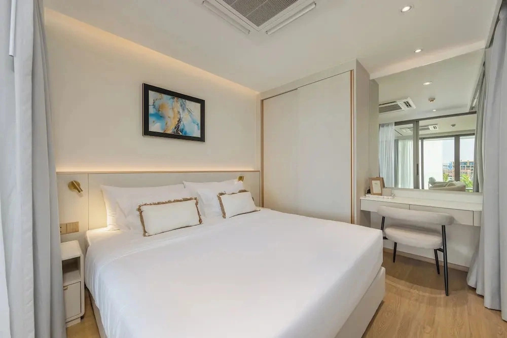 The Aqua Luxury Apart Hotel Waterfront
