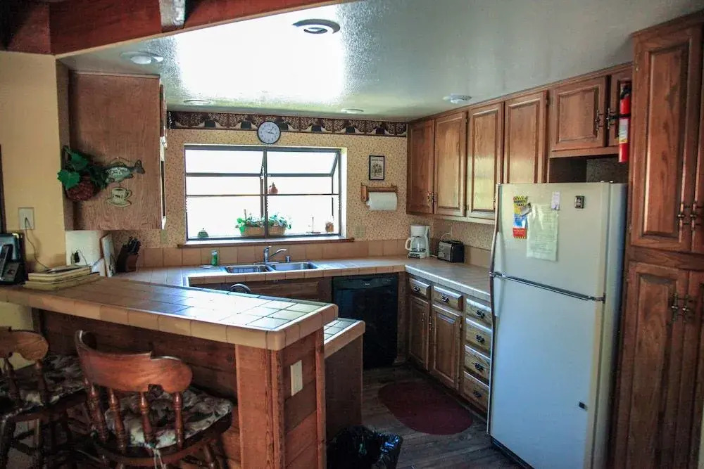 Snowflower 81 Mountain Rustic with Great Complex Amenities, On The Shuttle Route by RedAwning