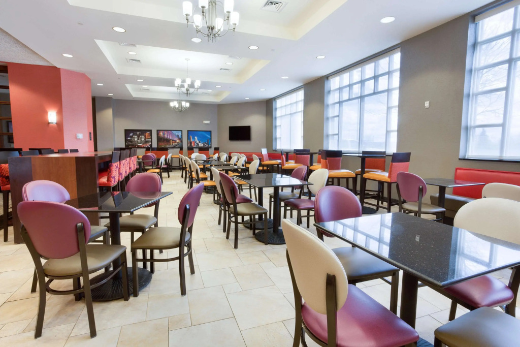 Drury Inn & Suites Cincinnati Sharonville