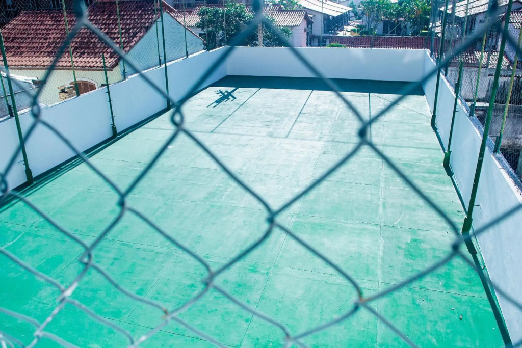 Charmoso e confortável 3 quartos com varanda e piscina - CF05