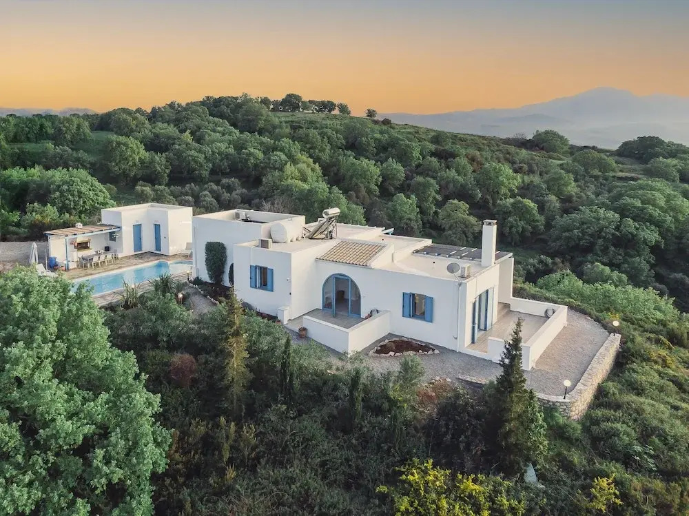 Villa Bella With Swimming Pool, Rethymno, Crete