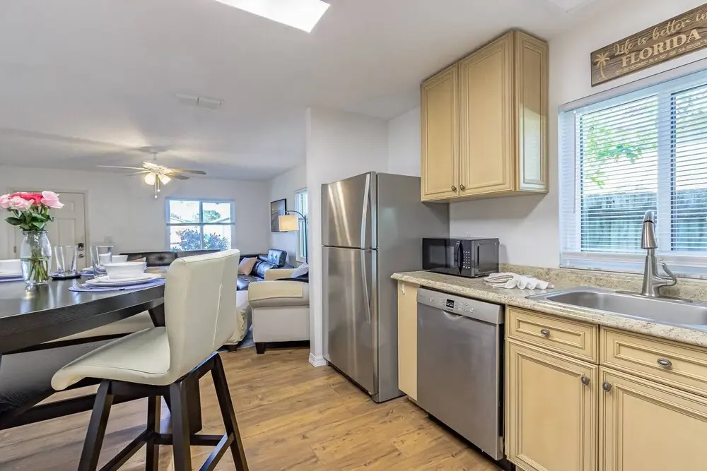 Quaint Cottage in a South Sarasota Neighborhood