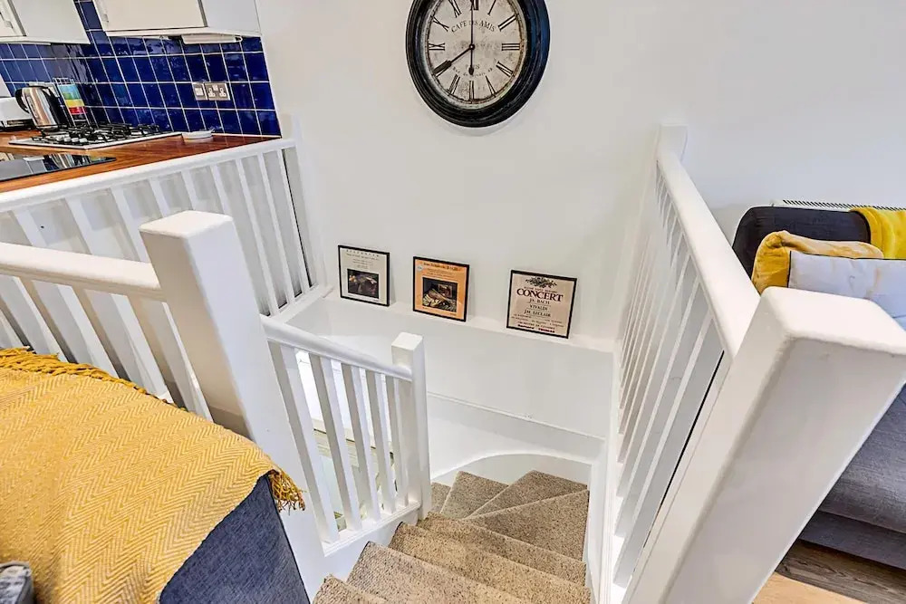 Modern Comfort Two Bedroom Gem on the Rye