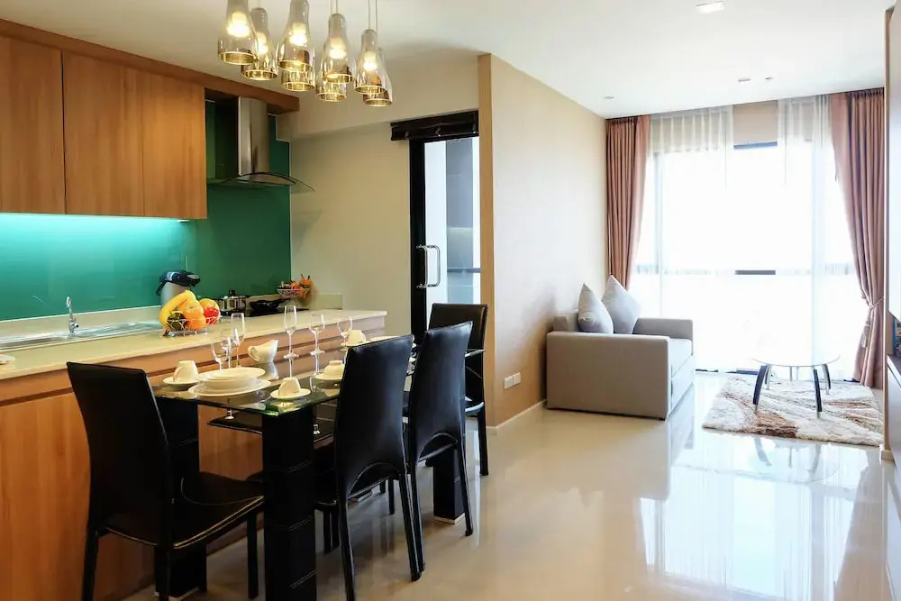 Kanyarat Lakeview Condominium by Wilai