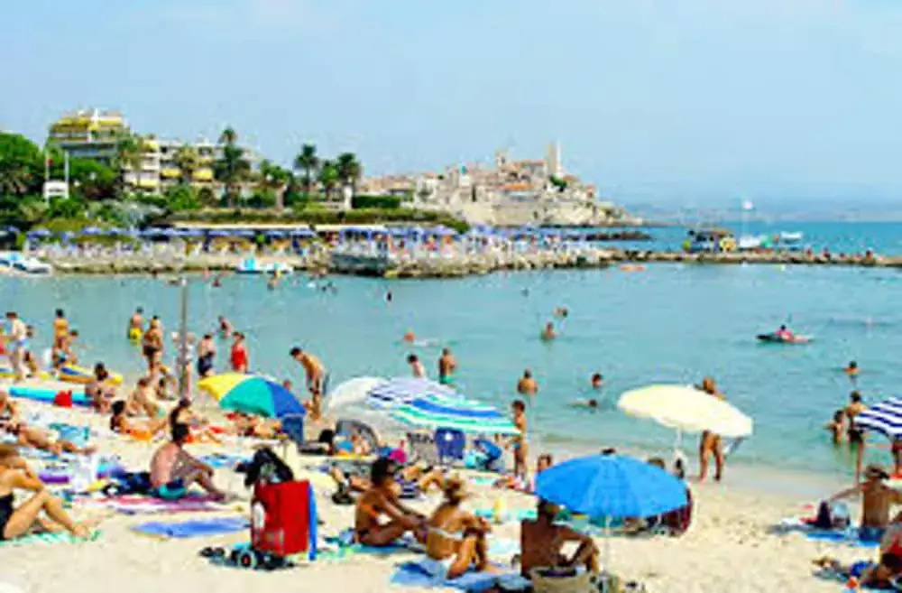 Apartment with One Bedroom in Antibes, with Wonderful Sea View, Shared Pool, Furnished Terrace