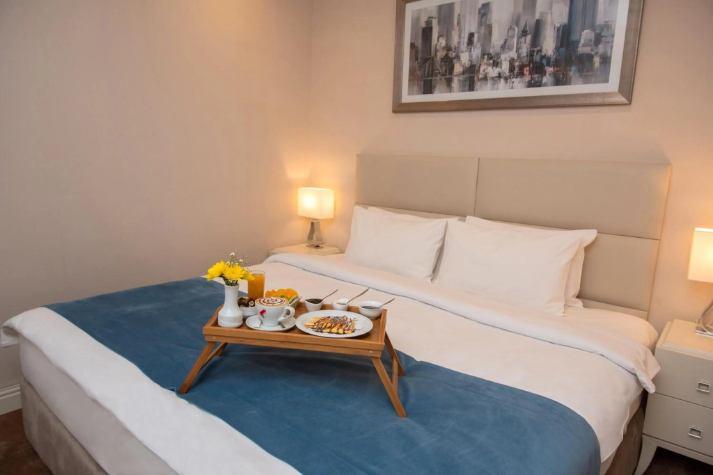 City Avenue Hotel