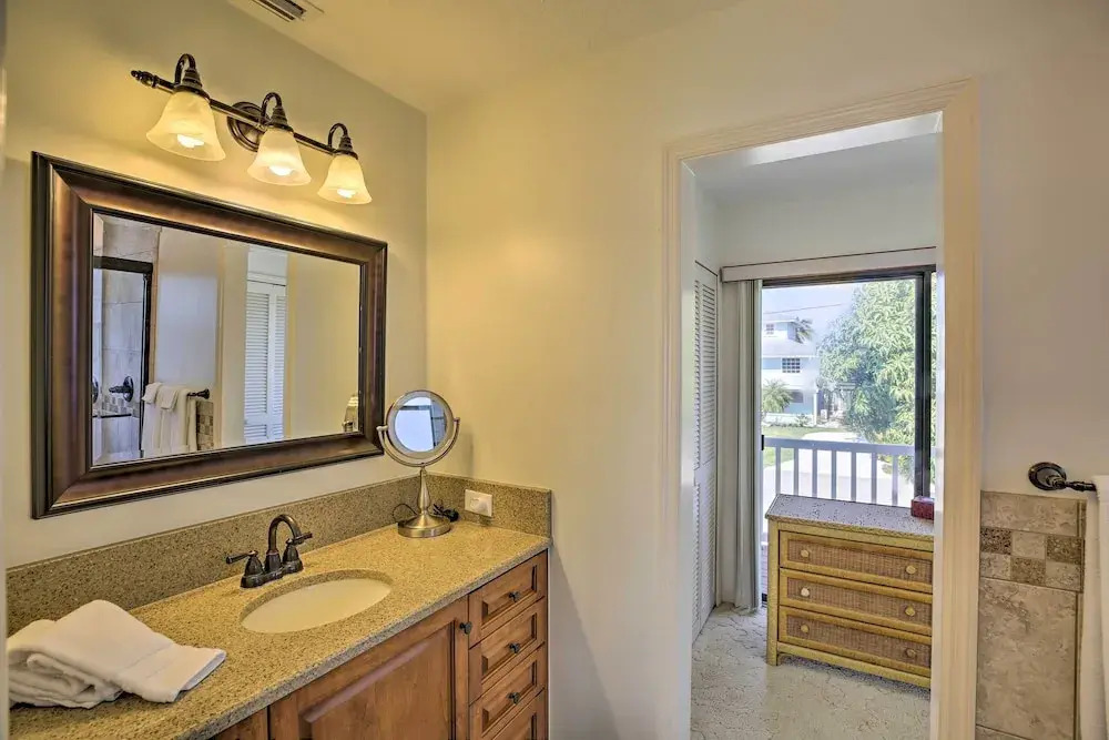 Private Pool & Deck: Canalfront St James City Home