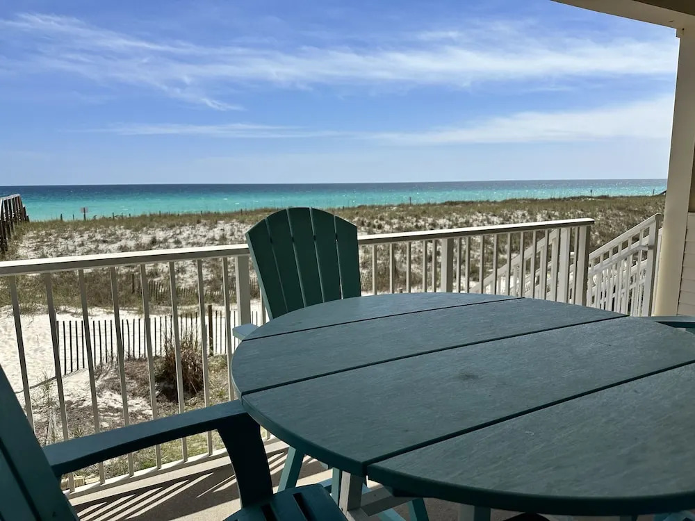 Sea Shell 3 Bedroom Townhouse by RedAwning