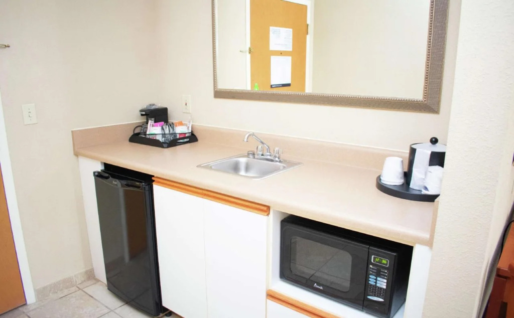 Hampton Inn & Suites Augusta West