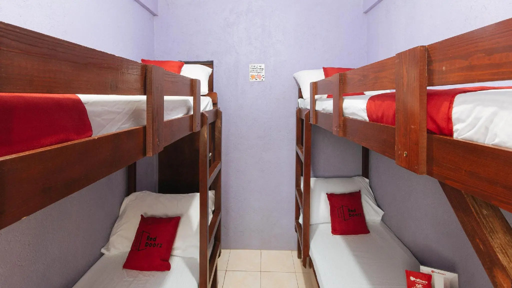 RedDoorz Hostel @ Limliwa Beach Resort