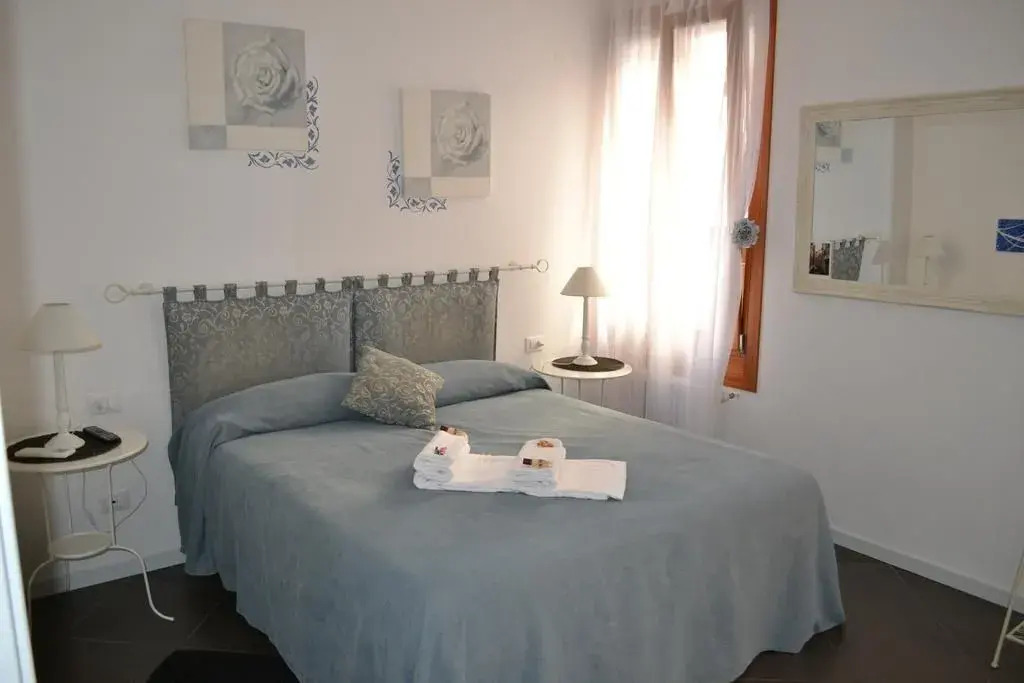 Anzolo Palace - Rooms & Apartments