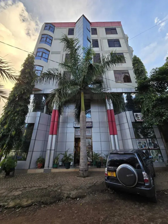 Twiga Hotel - Tulivu Urban