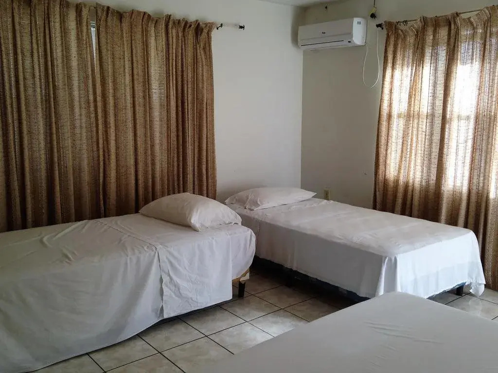 Sunrise Paradise/Carlito´s Place