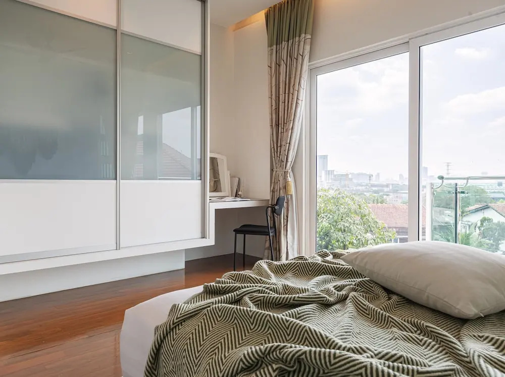 25000sqft Grand Luxe Villa PJ 13BR 42Pax