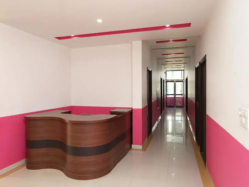 Capital O 10970 Hotel Krishna Palace