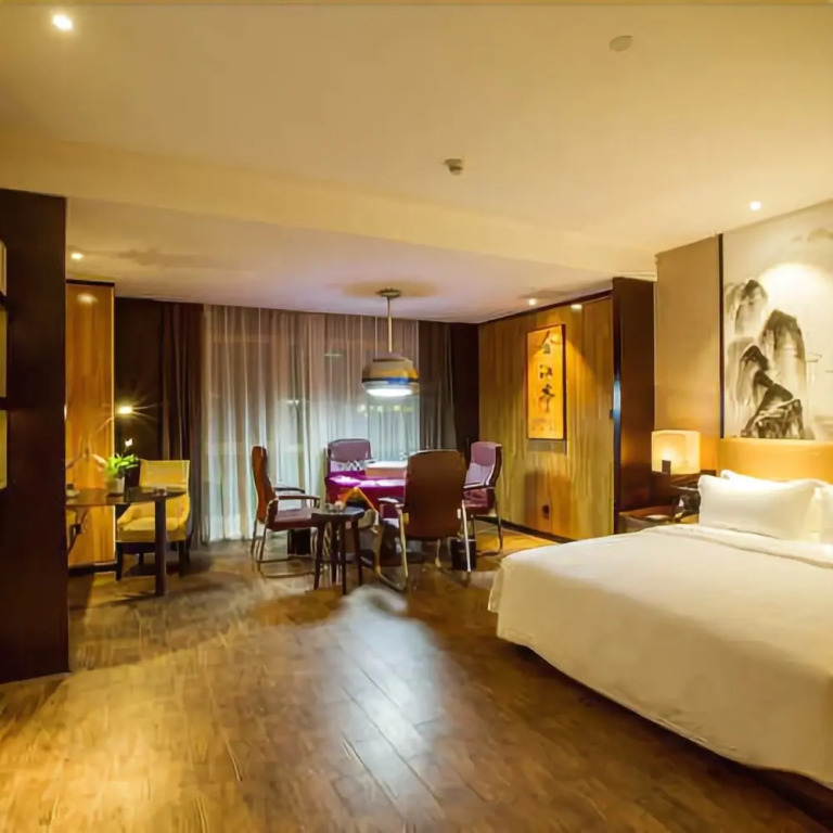 The Mingyi Hotel