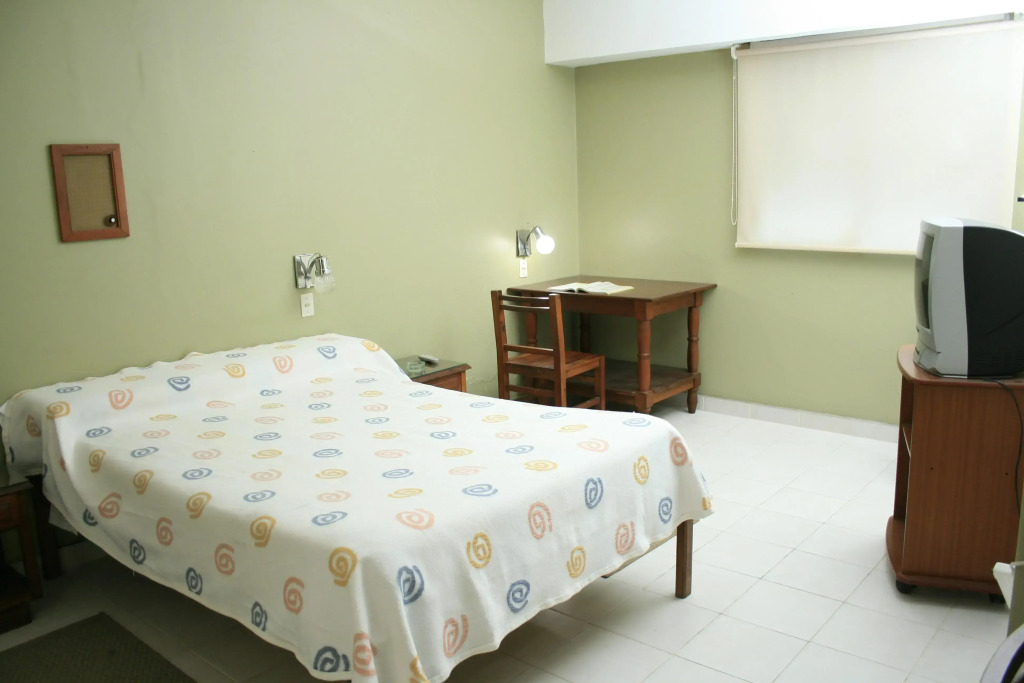 Hotel Y Aparthotel Colon