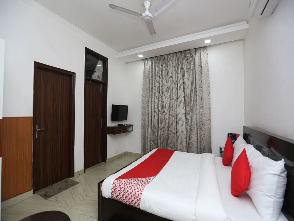 The Destiny Inn by OYO Rooms