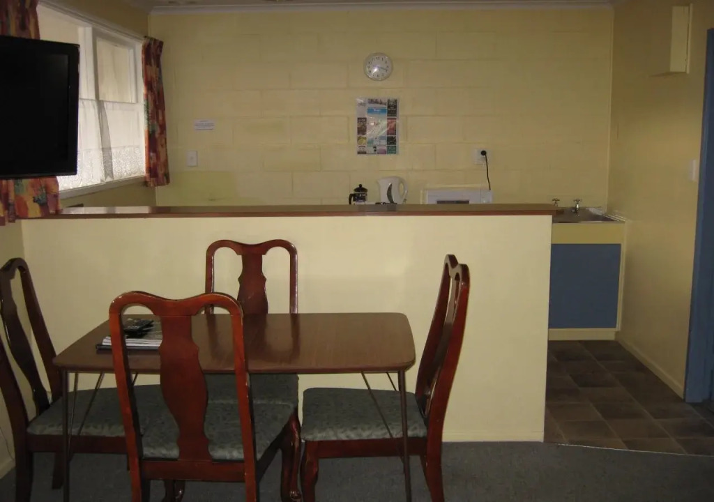 Adelphi Motel