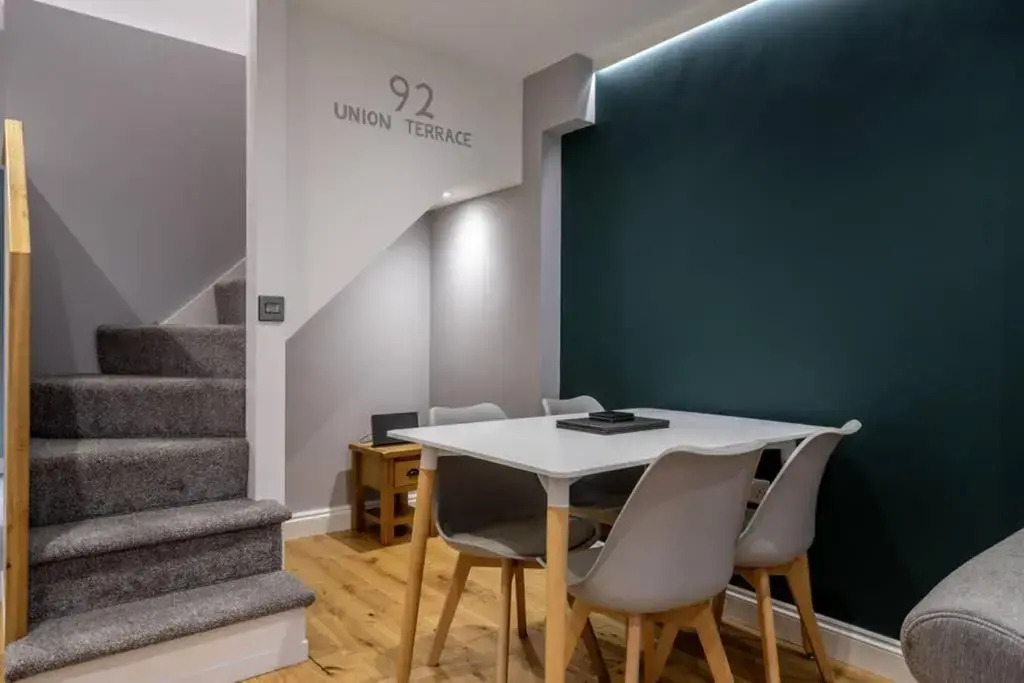 92 Union Terrace