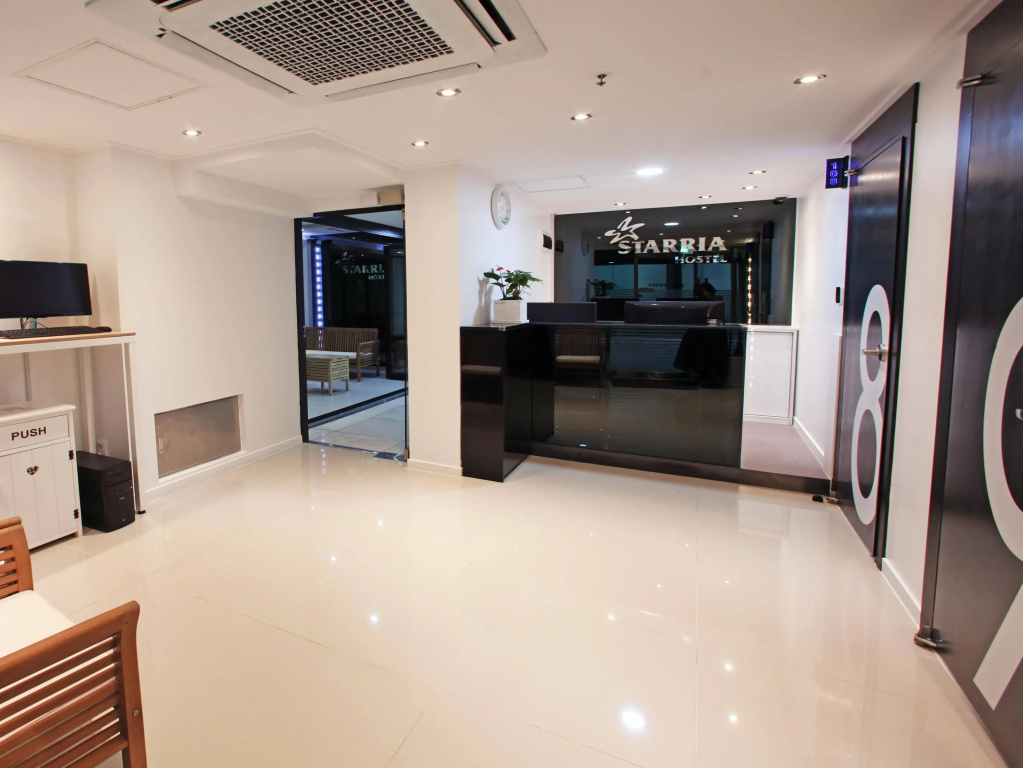 Starria Hostel foreign guest only