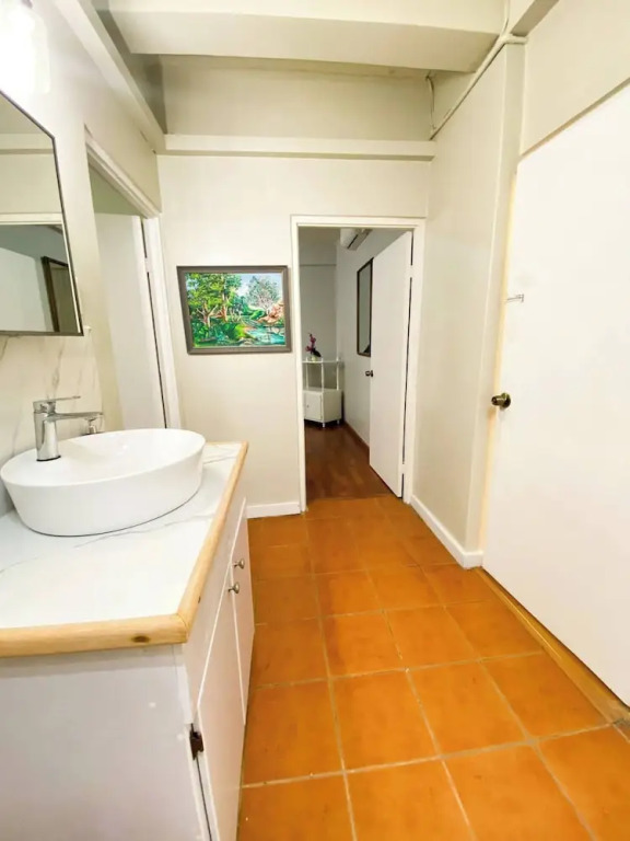 Stylish 1-bed Opposite Queens Park Savannah