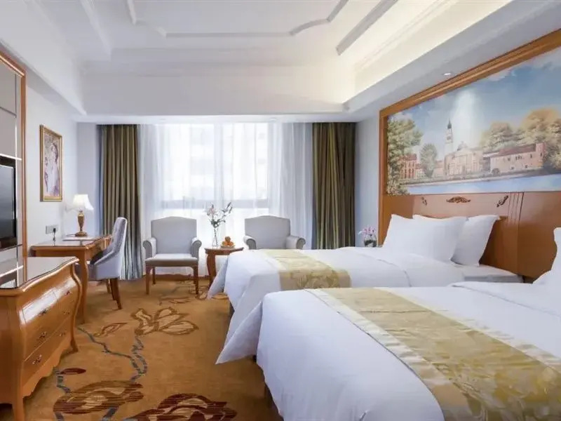 Vienna Hotel Xiufeng Park, HeshanDistrict,Yiyang