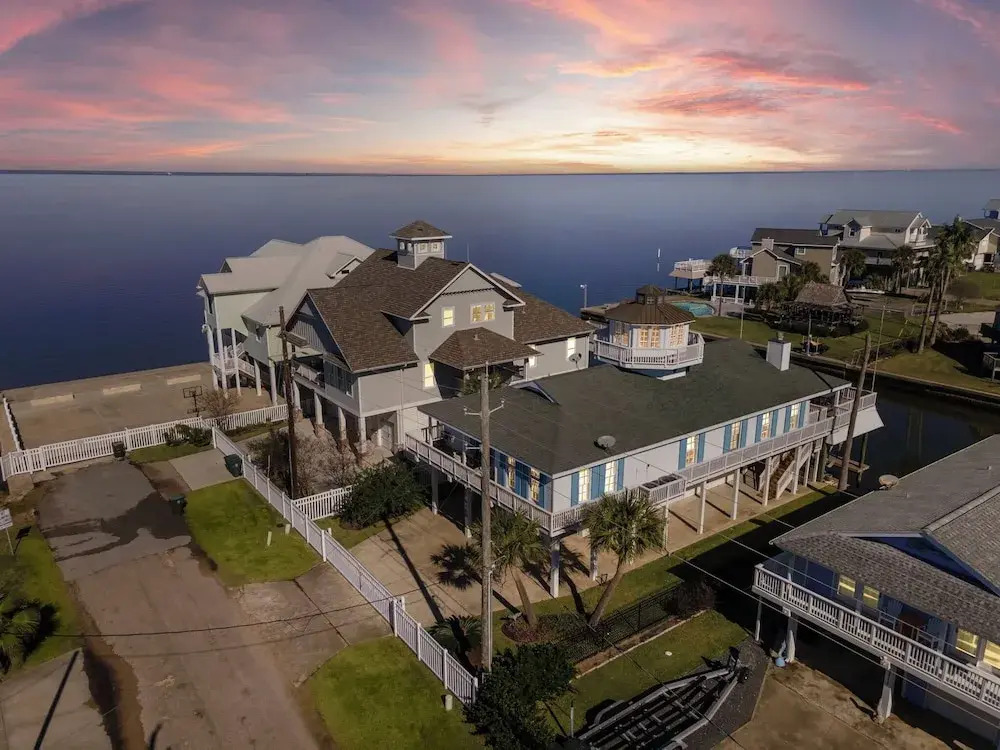 Reelview by Ryson Vacation Rentals
