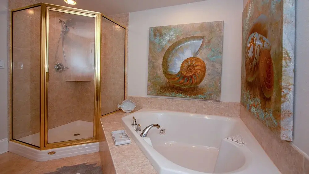 Modern Bayside Three Bedroom Condo - Unit Crb0505