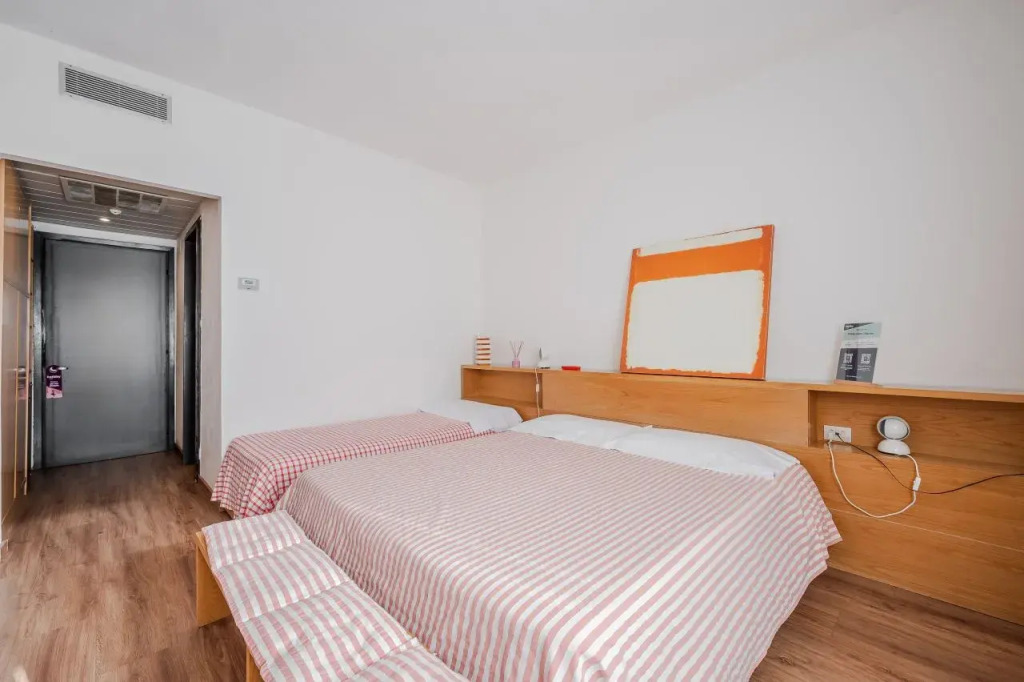 HOTIDAY Room Collection - Sarzana