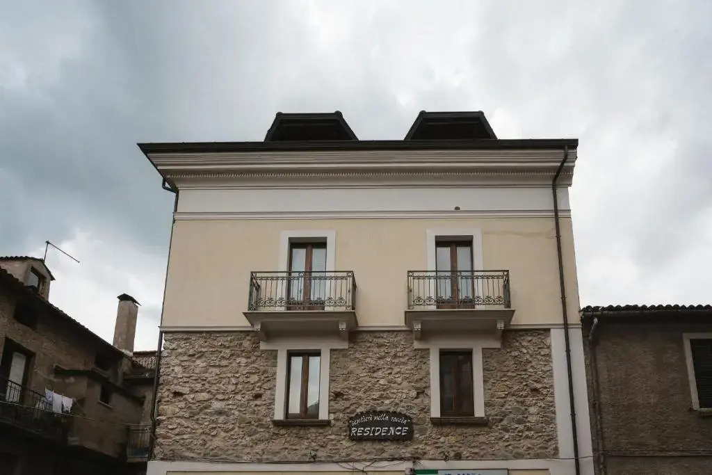 Appartamenti In Residence Sentieri Nella Roccia