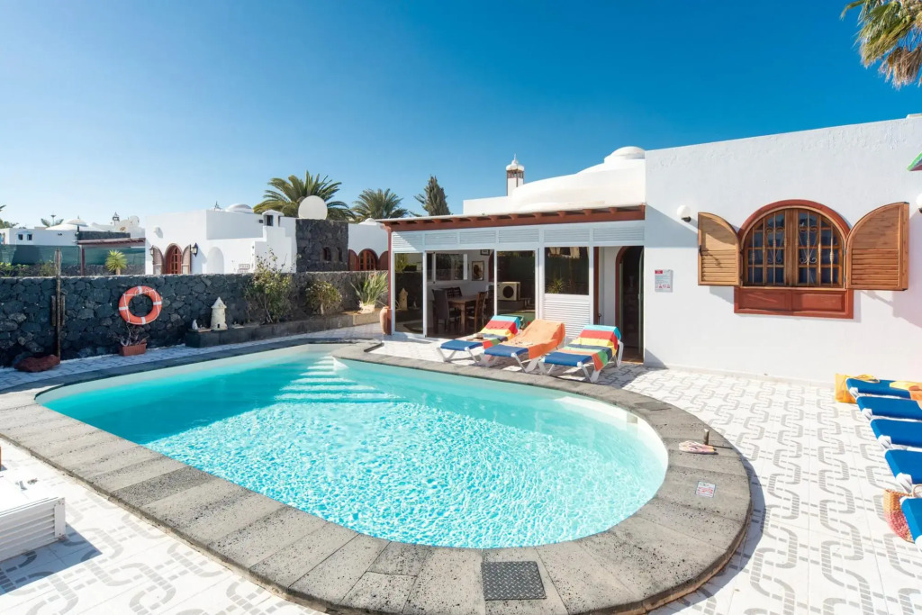 Villa Palmira Large Heated Private Pool Walk to Beach A C Wifi Car Not Required - 2415