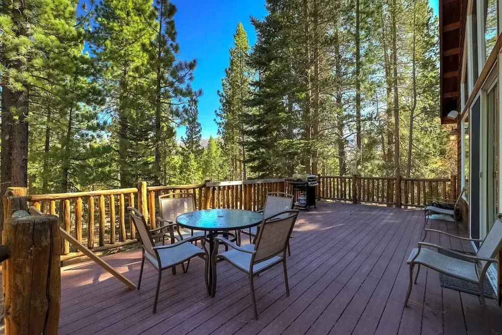 Fully Remodeled Tahoe Retreat with Game Room and Hot Tub