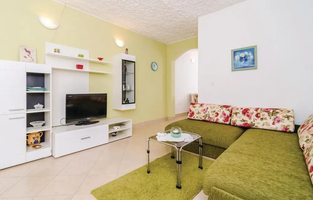 Amazing Home in Klek With Wifi and 2 Bedrooms