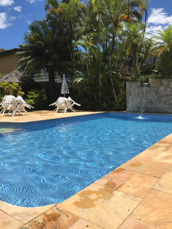 Apartamento estilo Chalé com piscina