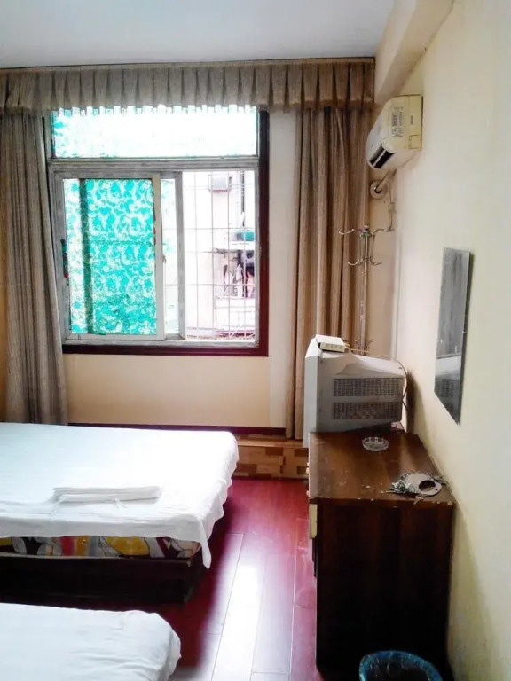 Huangting Hotel